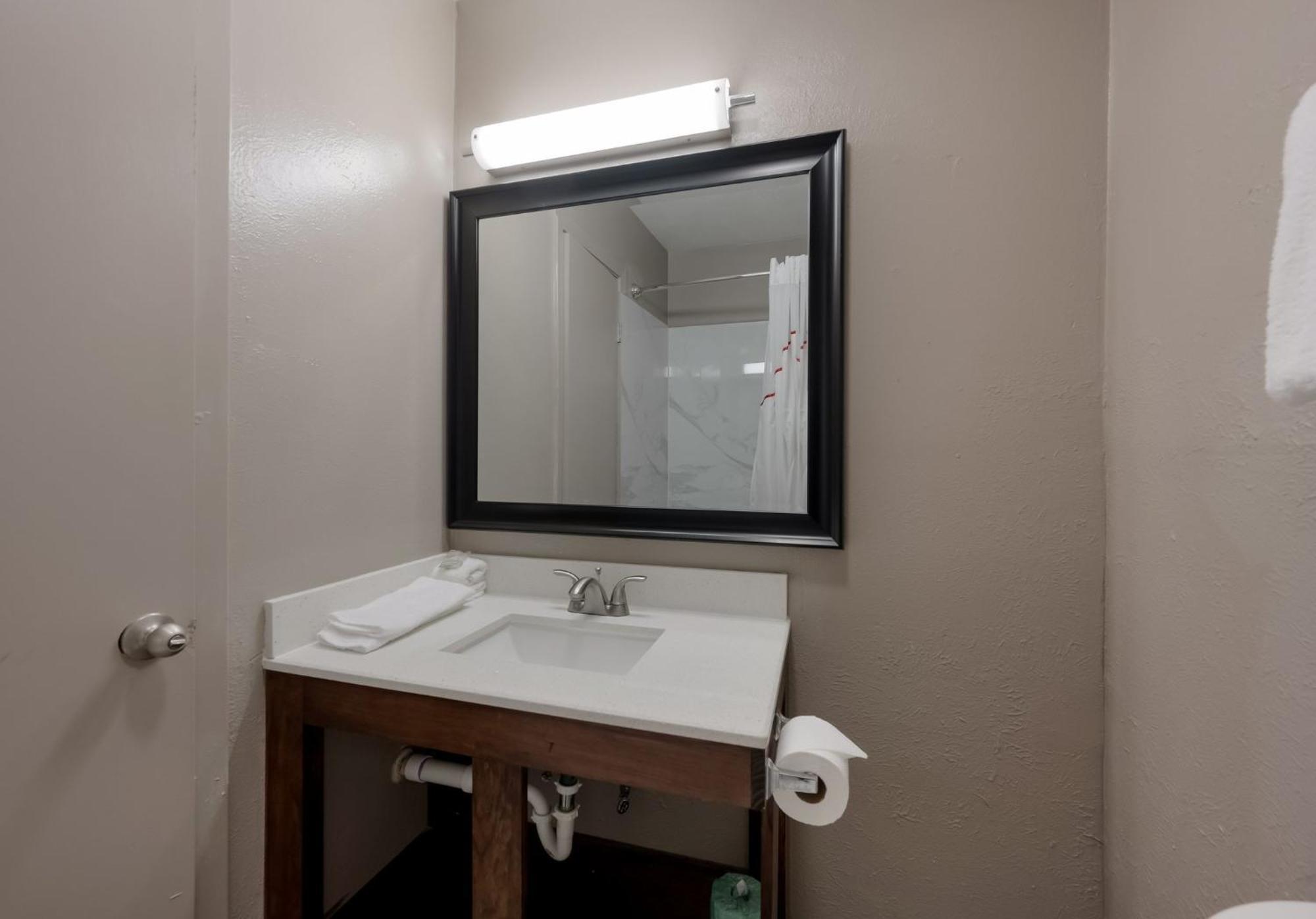 Red Roof Inn Madisonville エクステリア 写真