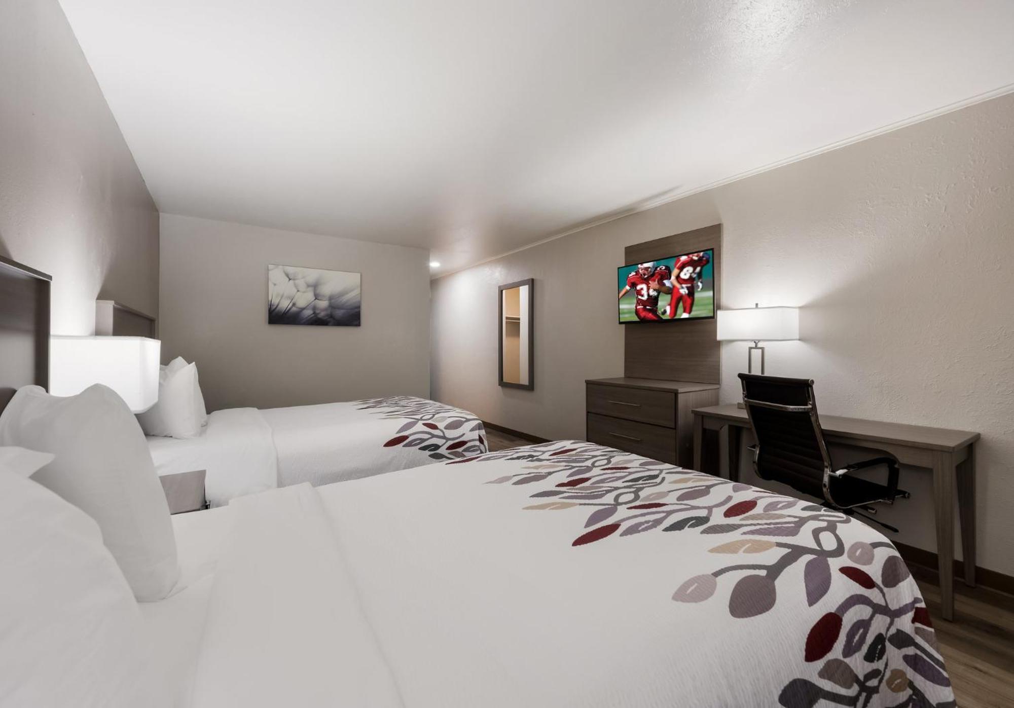 Red Roof Inn Madisonville エクステリア 写真