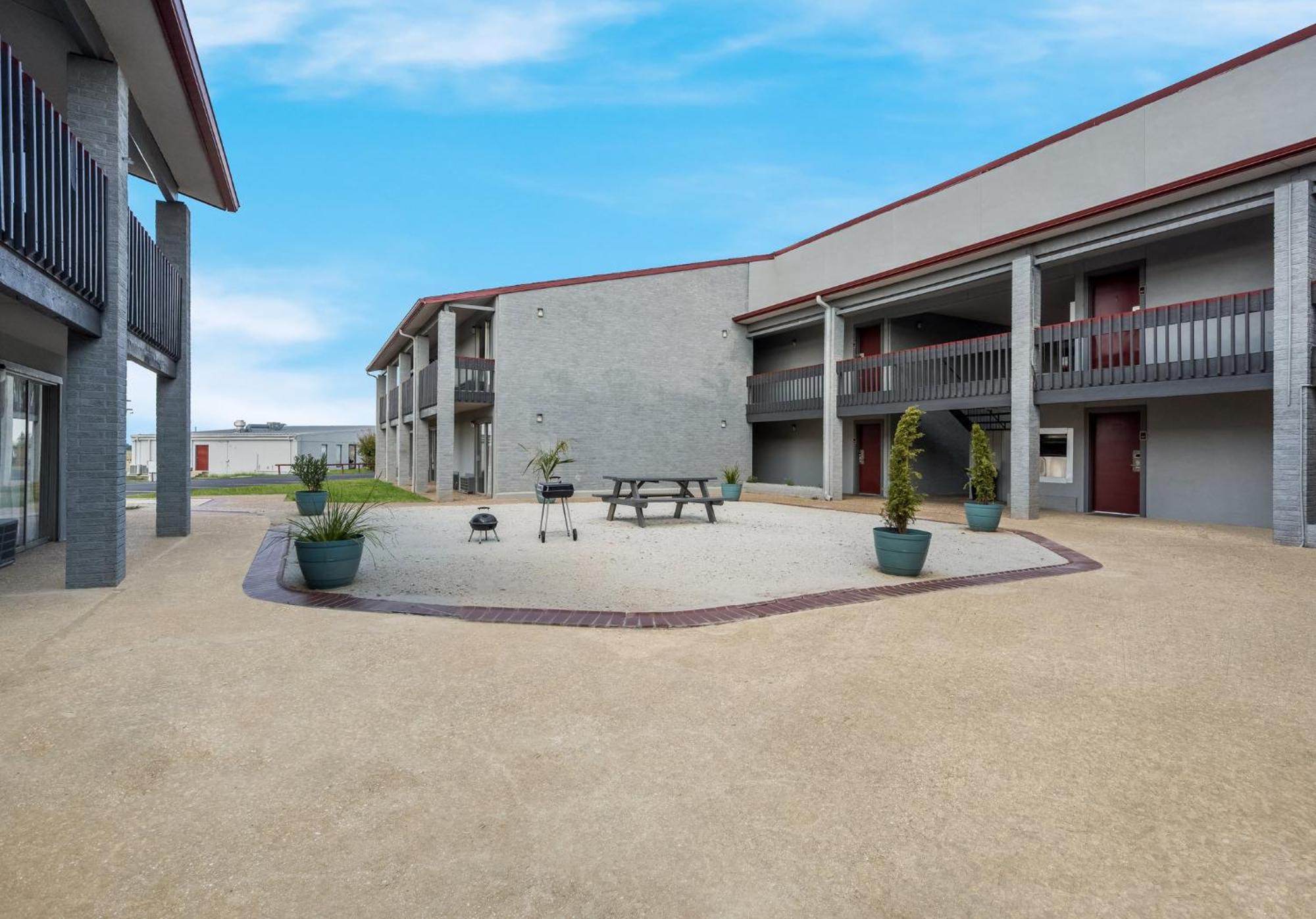 Red Roof Inn Madisonville エクステリア 写真